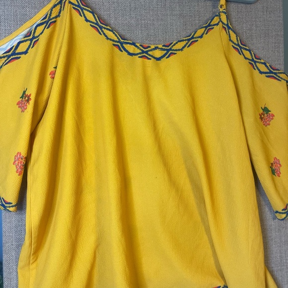 Flying tomato yellow peekaboo floral shirt - Picture 4 of 4
